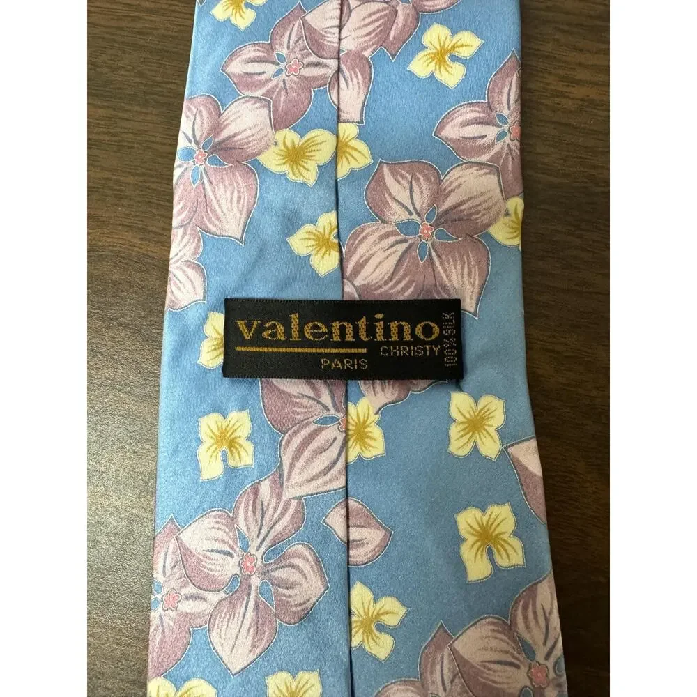 Vintage Valentino 100% Silk tie Paris Floral flower 58”